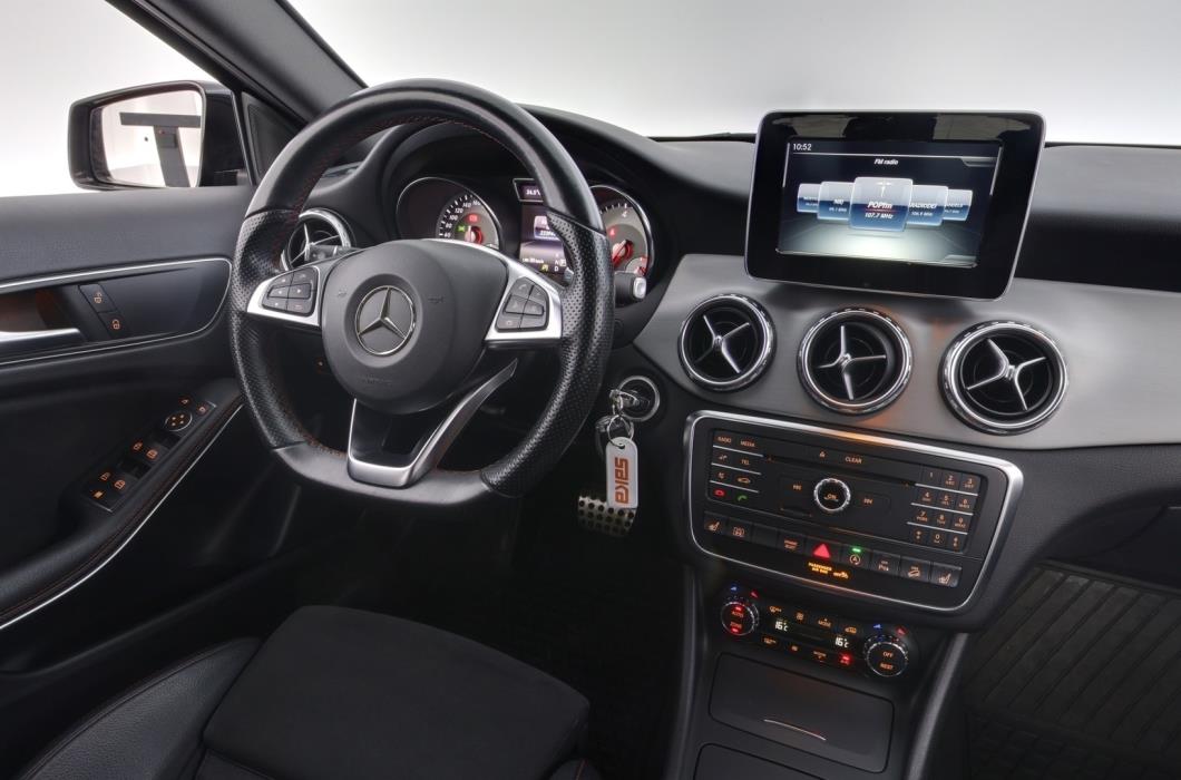 MERCEDES-BENZ GLA 2016
