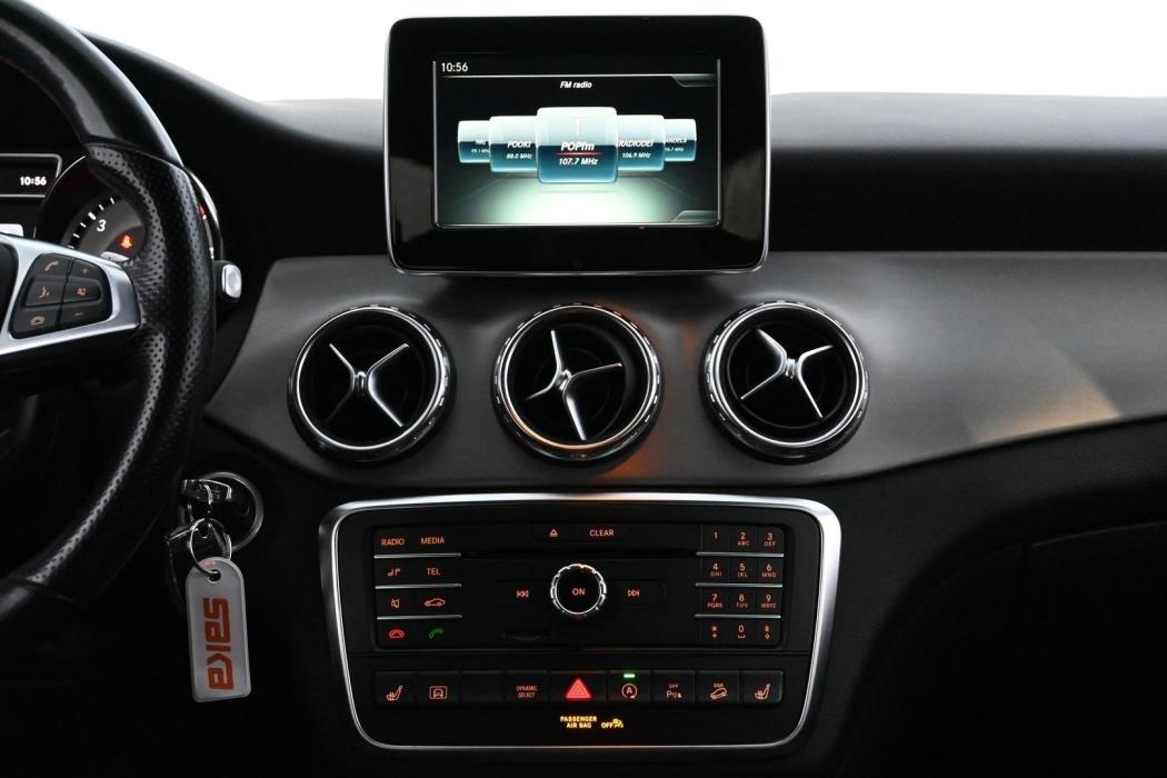 MERCEDES-BENZ GLA 2016