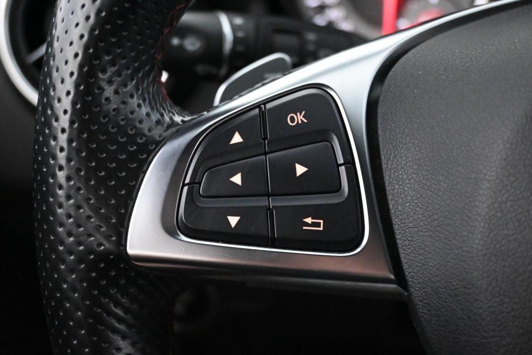 MERCEDES-BENZ GLA 2016