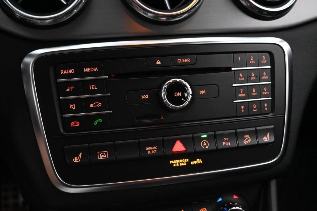 MERCEDES-BENZ GLA 2016