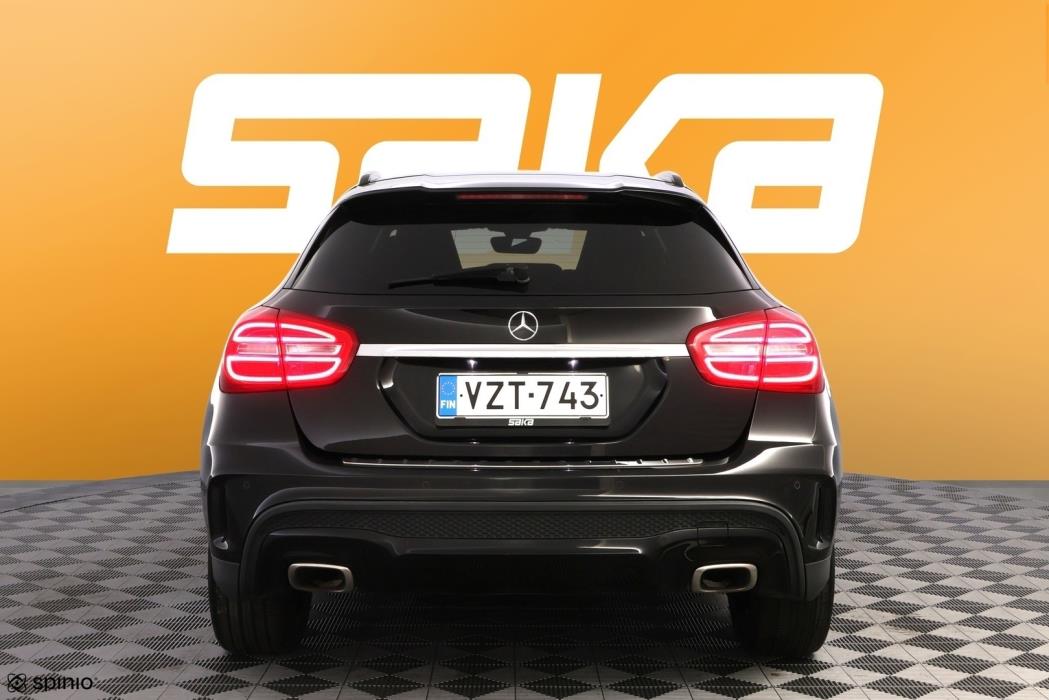 MERCEDES-BENZ GLA 2016