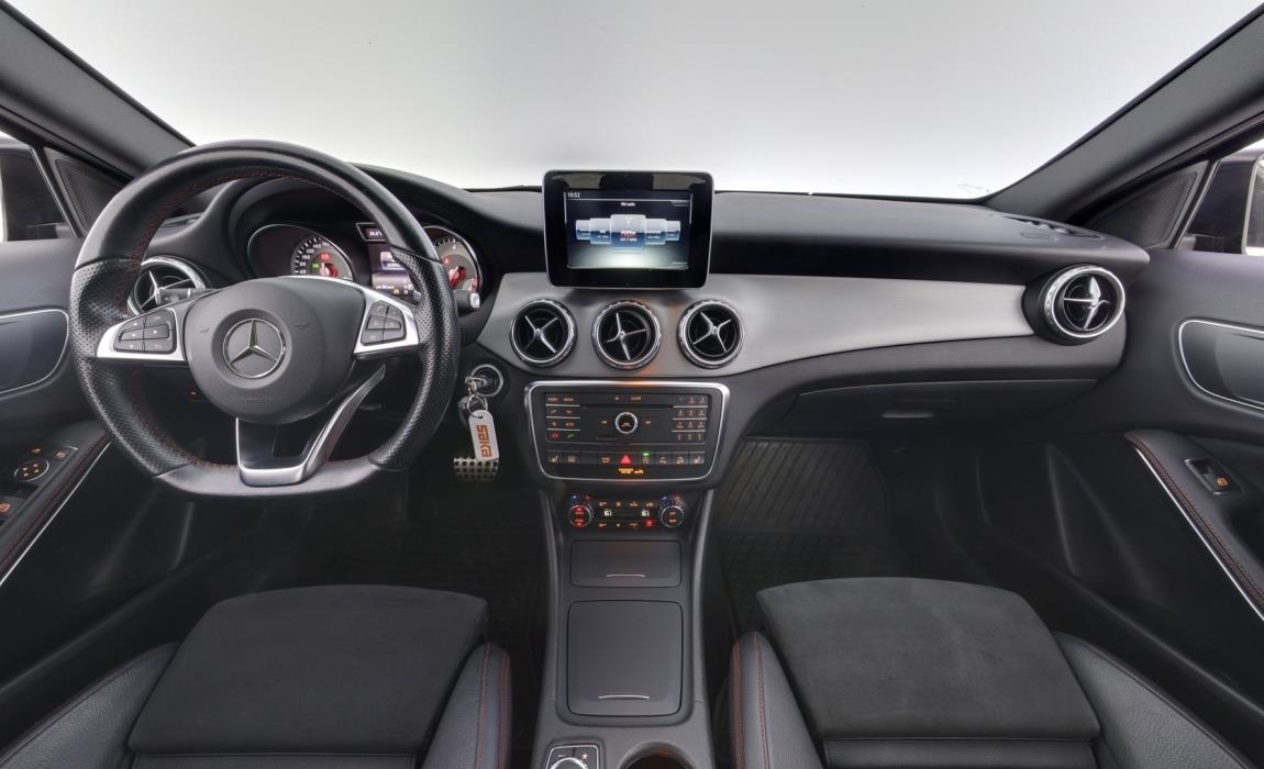 MERCEDES-BENZ GLA 2016
