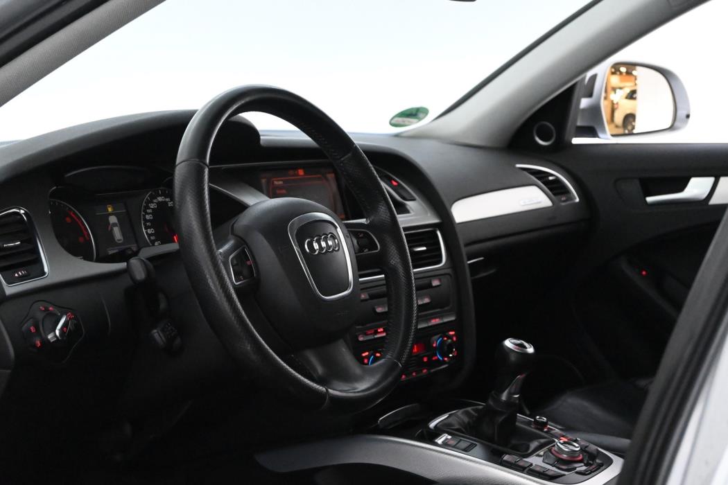 AUDI A4 2008