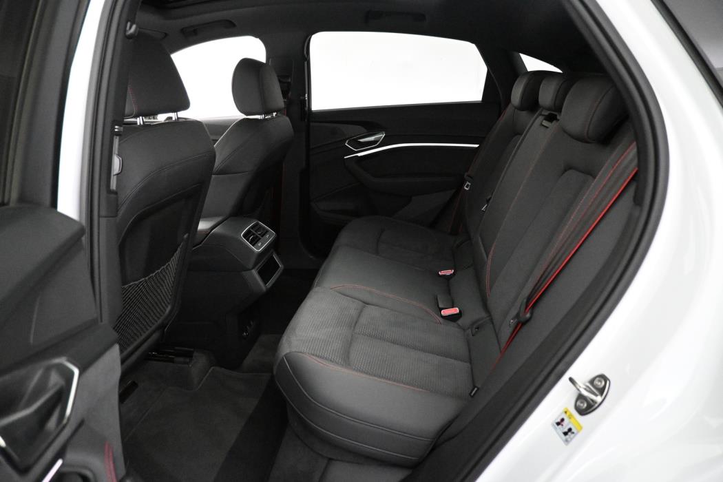 AUDI Q8 e-tron 2024