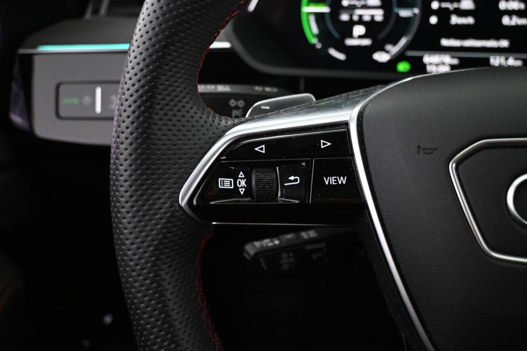 AUDI Q8 e-tron 2024