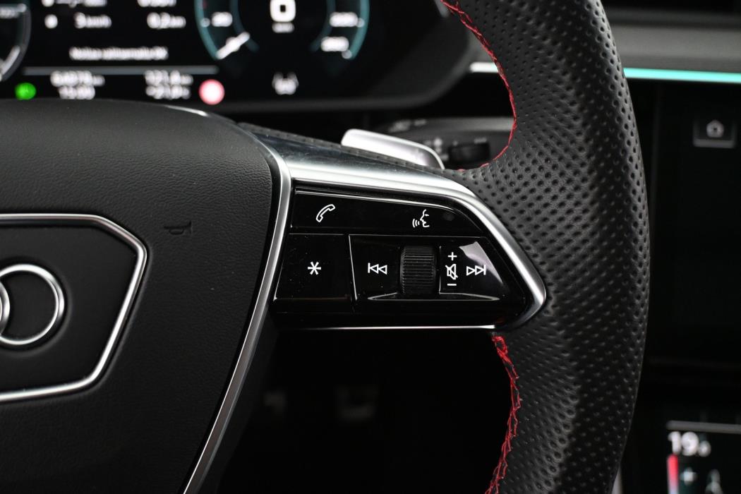 AUDI Q8 e-tron 2024
