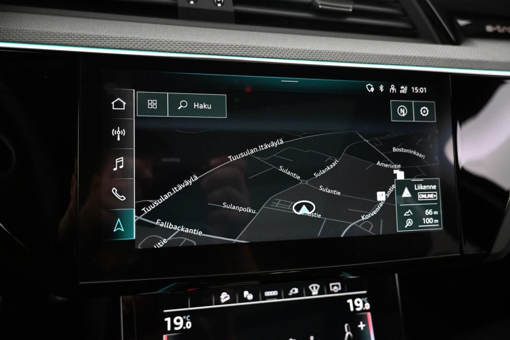 AUDI Q8 e-tron 2024