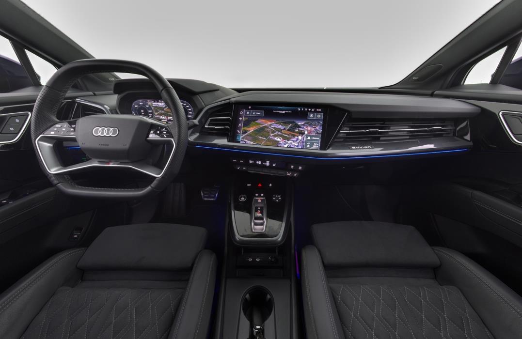 AUDI Q4 e-tron 2025