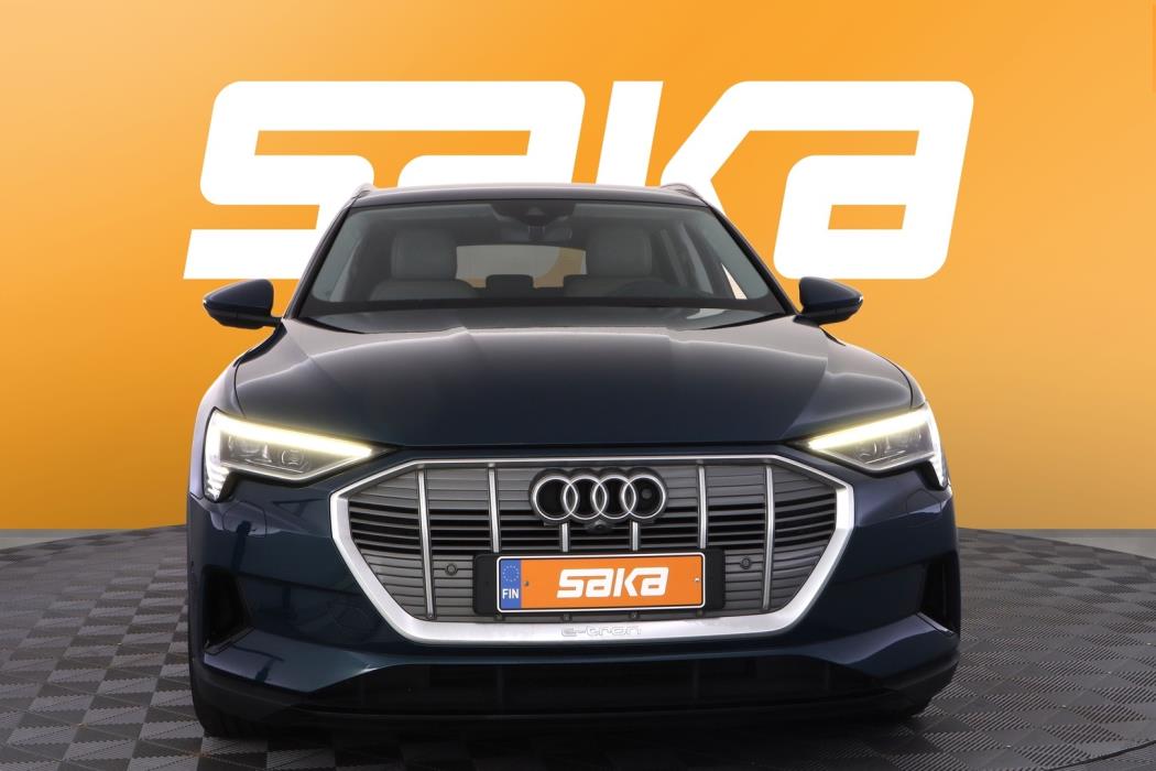 AUDI e-tron 2023