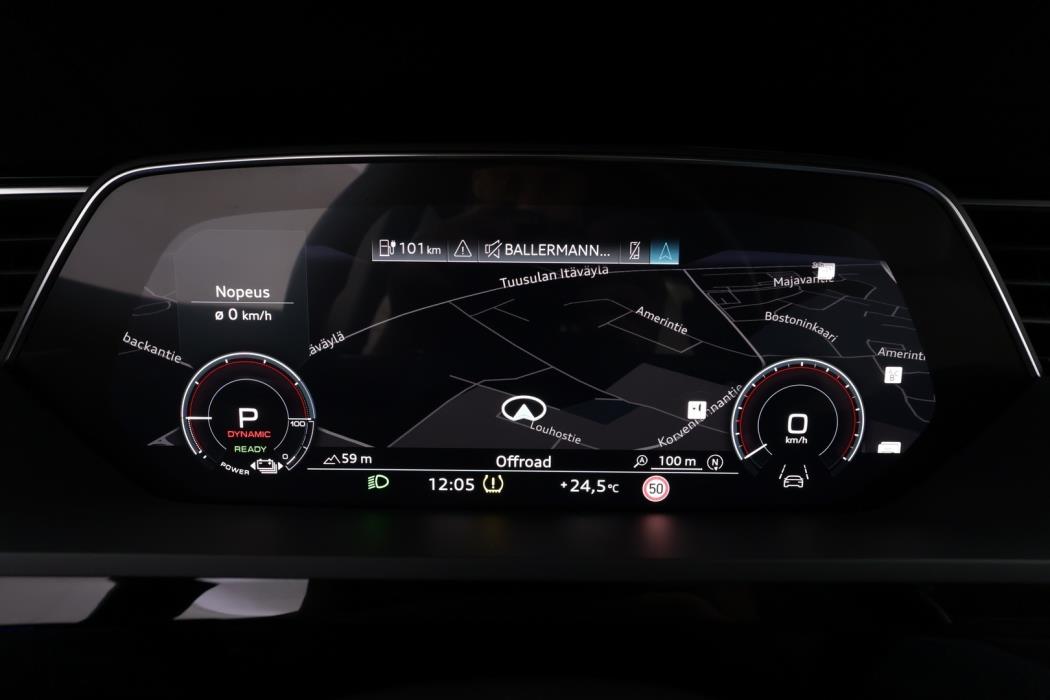 AUDI e-tron 2023