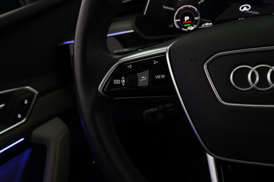 AUDI e-tron 2023