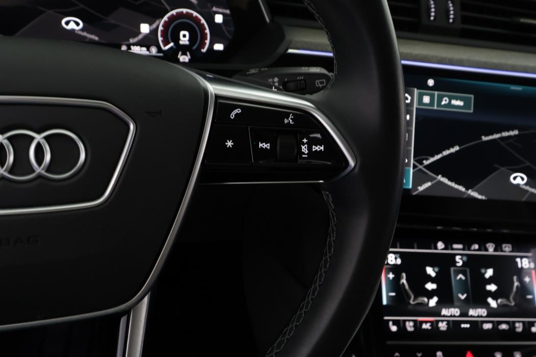AUDI e-tron 2023