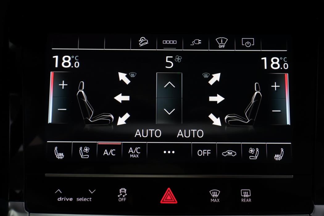 AUDI e-tron 2023