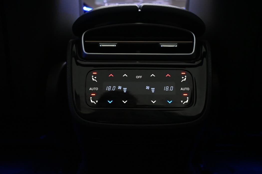 MERCEDES-BENZ EQE 2023