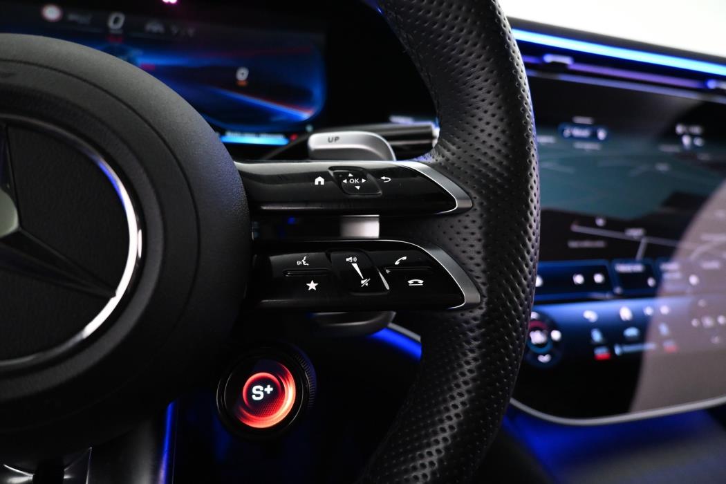 MERCEDES-BENZ EQE 2023