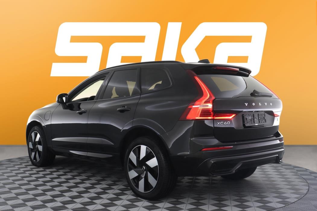 VOLVO XC60 2024