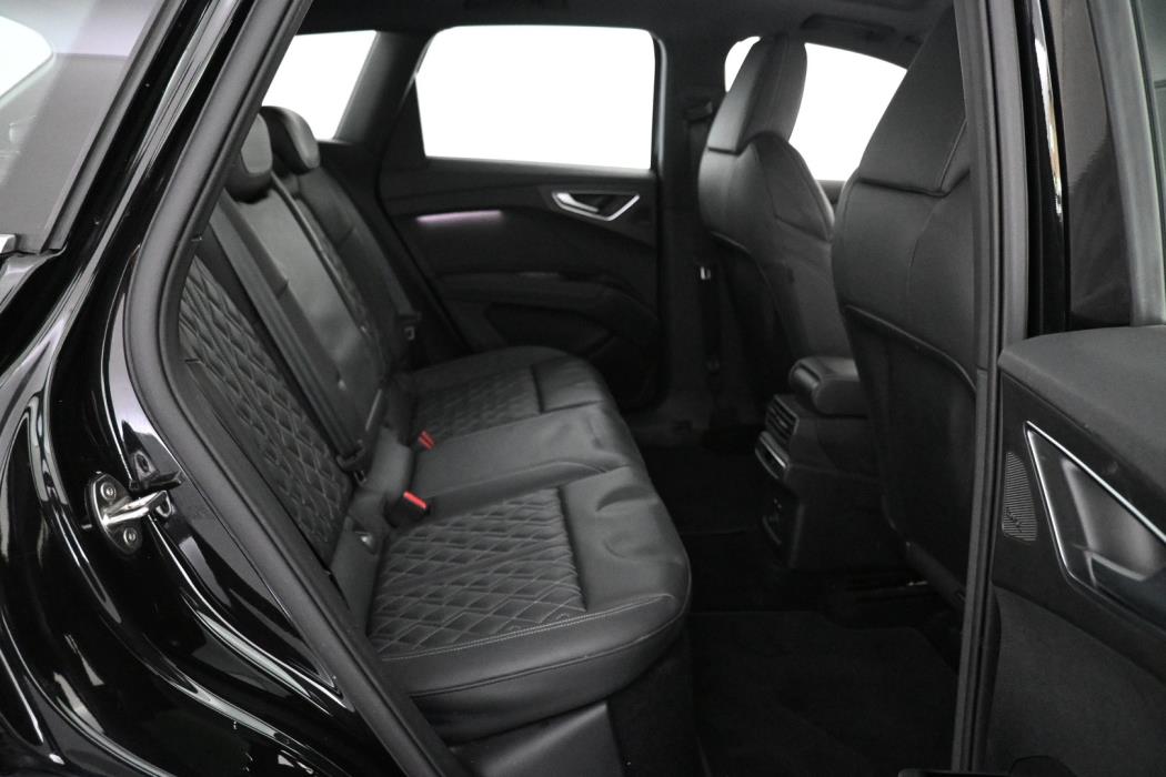 AUDI Q4 e-tron 2024