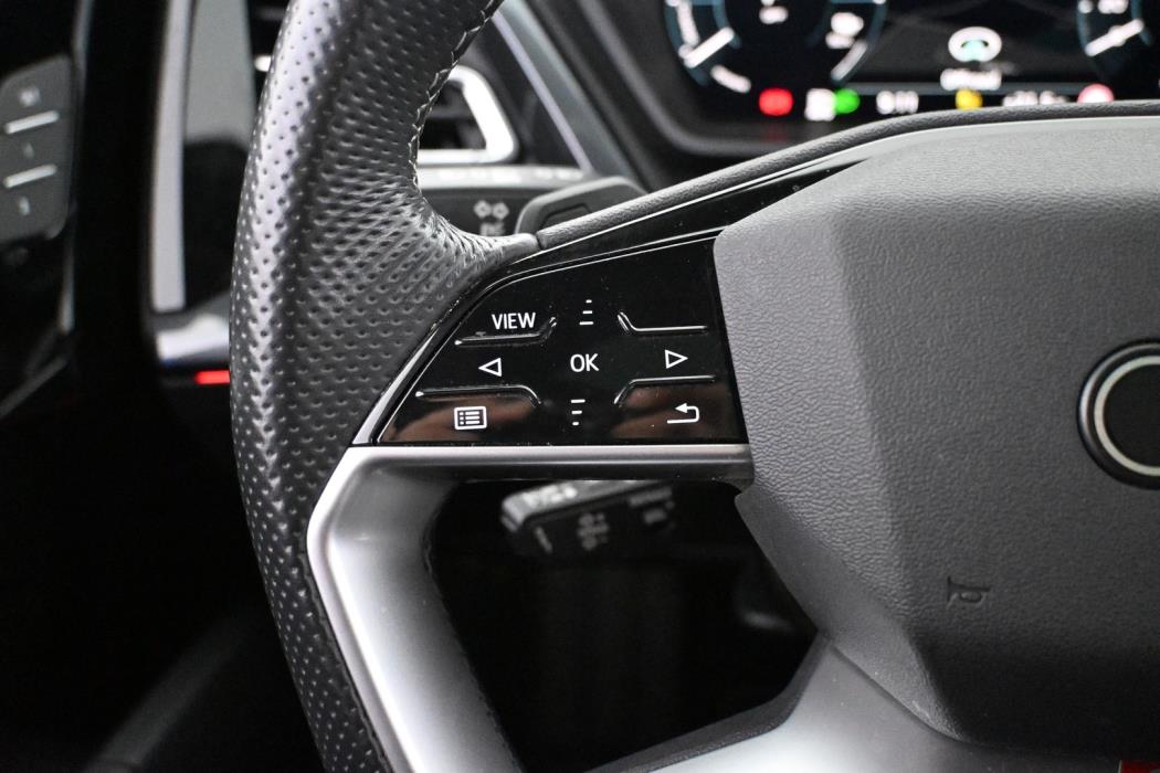 AUDI Q4 e-tron 2024