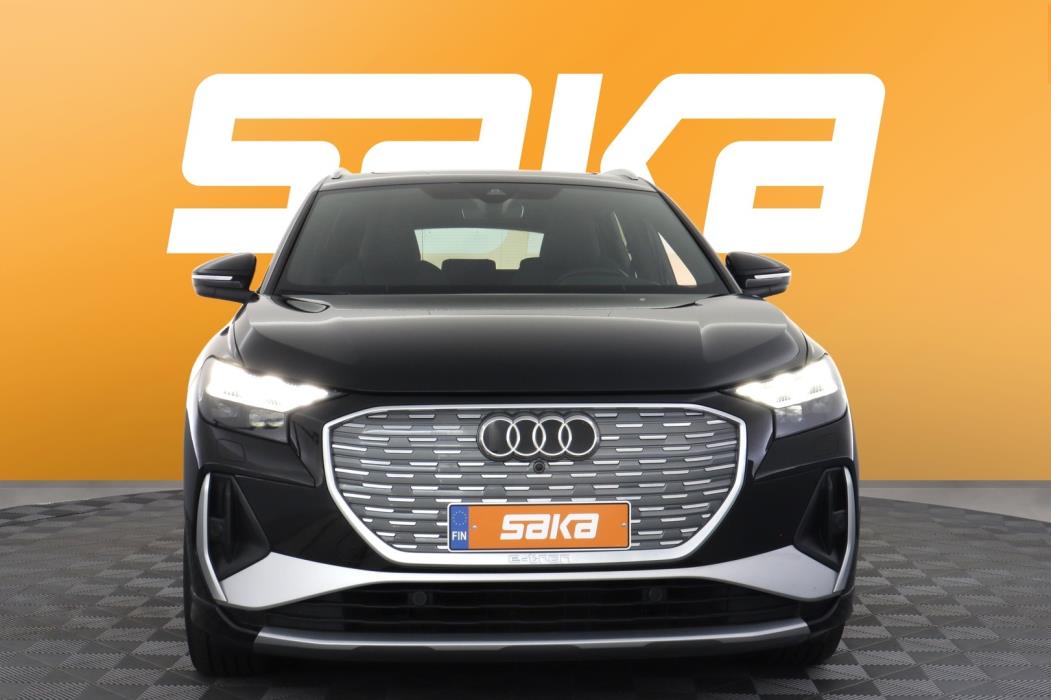 AUDI Q4 e-tron 2024