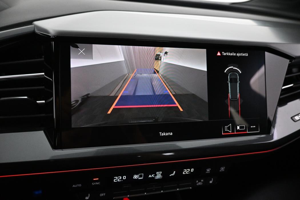 AUDI Q4 e-tron 2024