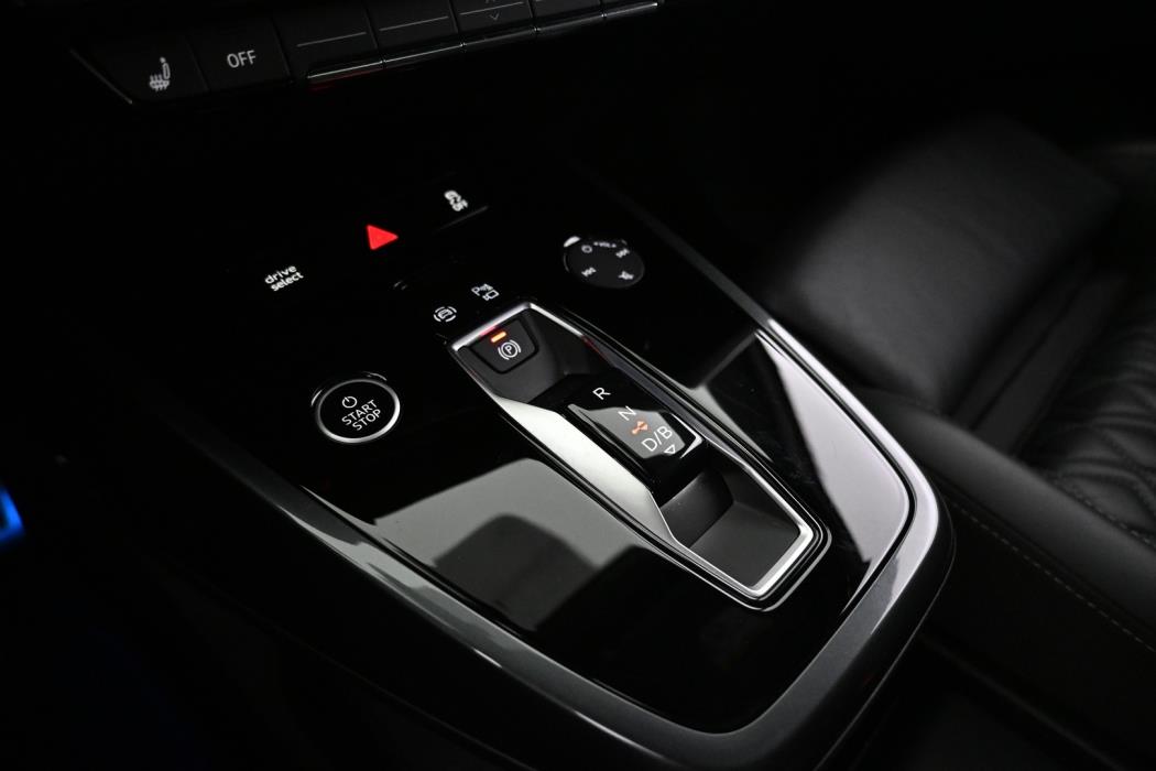 AUDI Q4 e-tron 2024