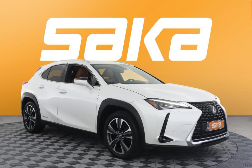 LEXUS UX 2020