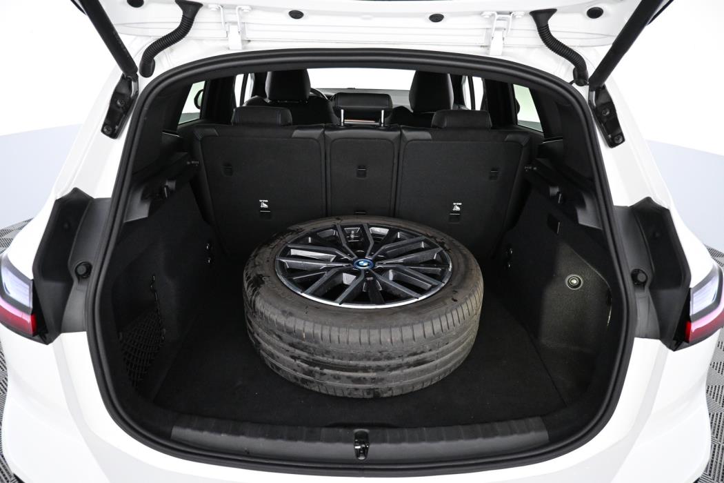 BMW 225 2024
