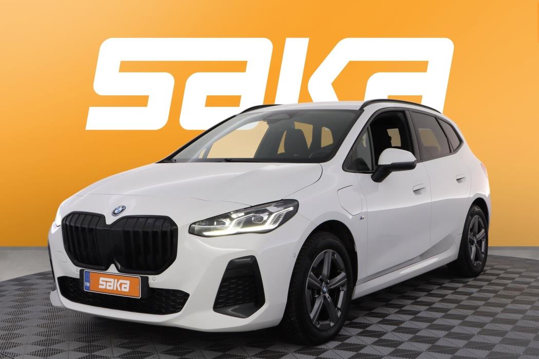 BMW 225 2024