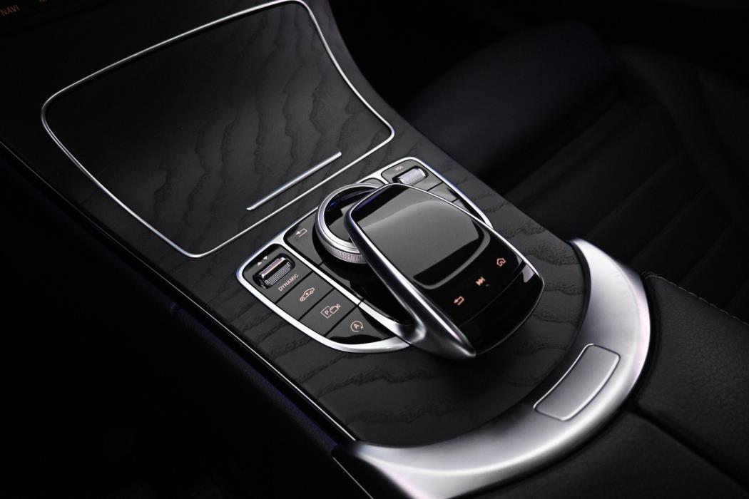 MERCEDES-BENZ C 2019