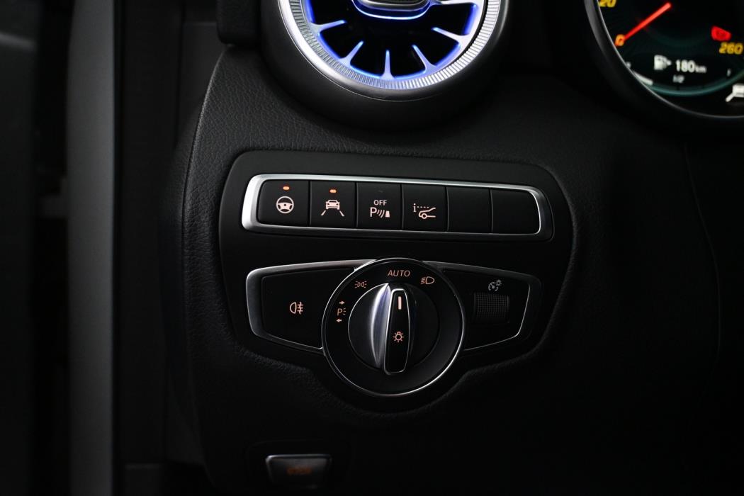 MERCEDES-BENZ C 2019