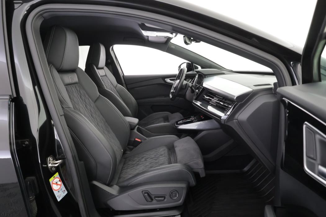 AUDI Q4 e-tron 2024
