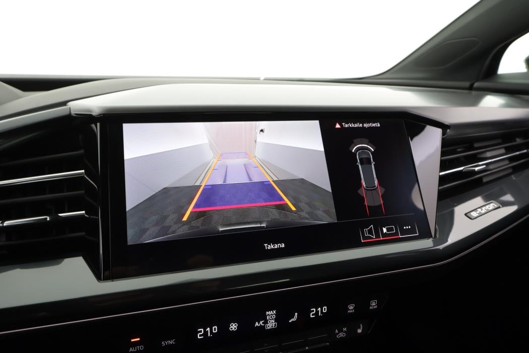 AUDI Q4 e-tron 2024