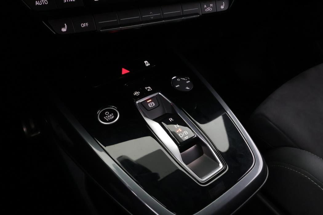 AUDI Q4 e-tron 2024