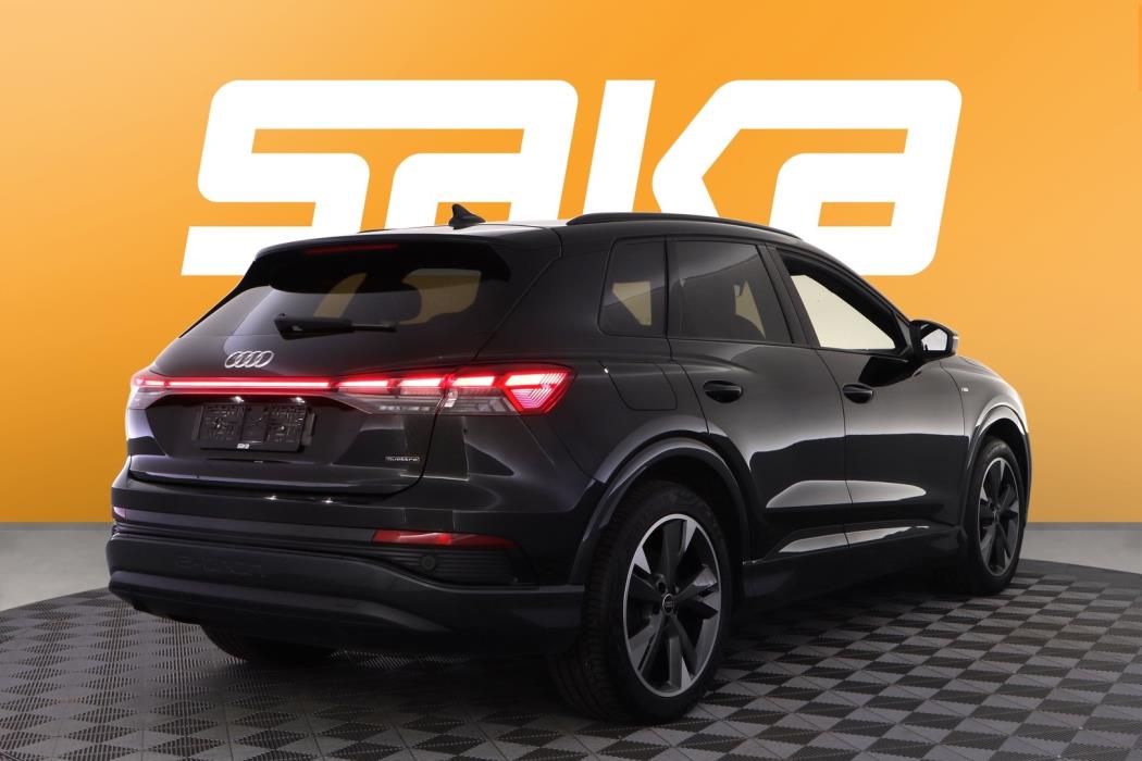 AUDI Q4 e-tron 2024