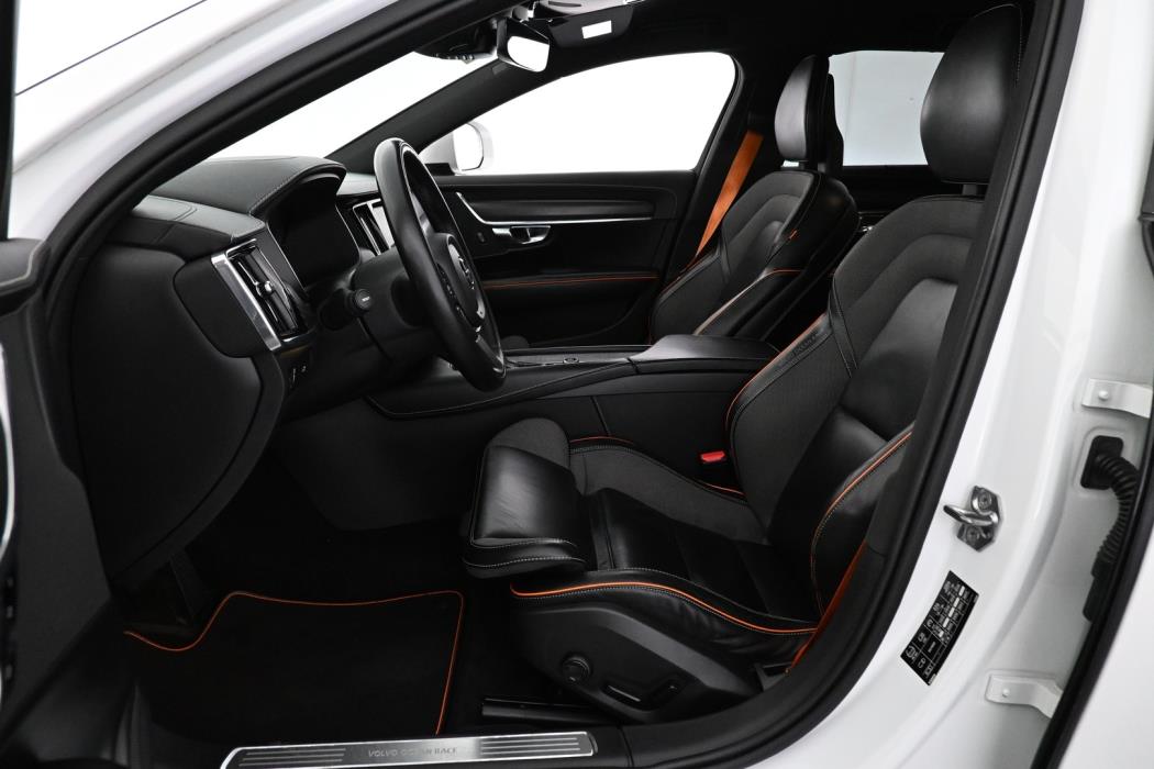 VOLVO V90 Cross Country 2018