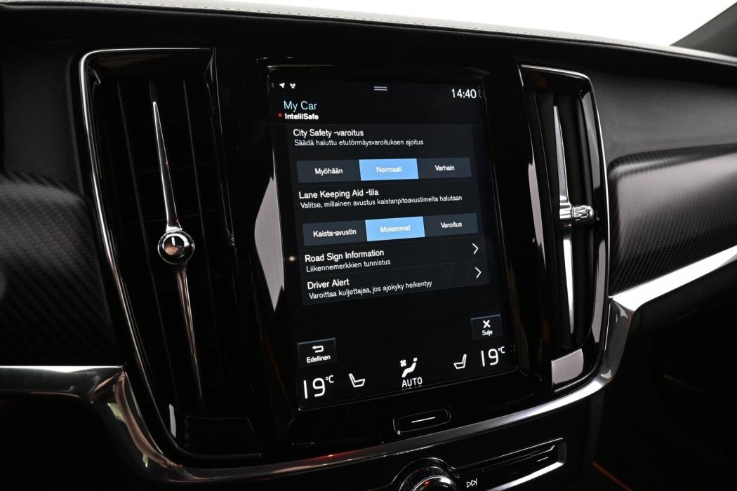 VOLVO V90 Cross Country 2018