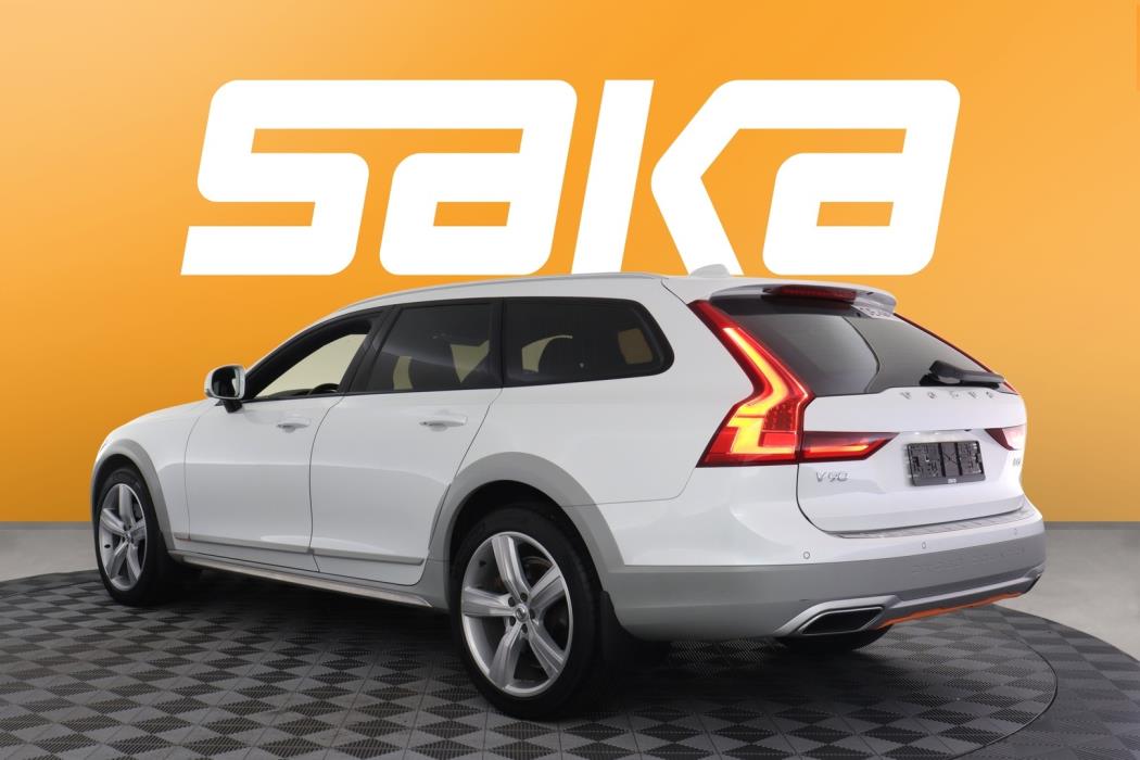 VOLVO V90 Cross Country 2018