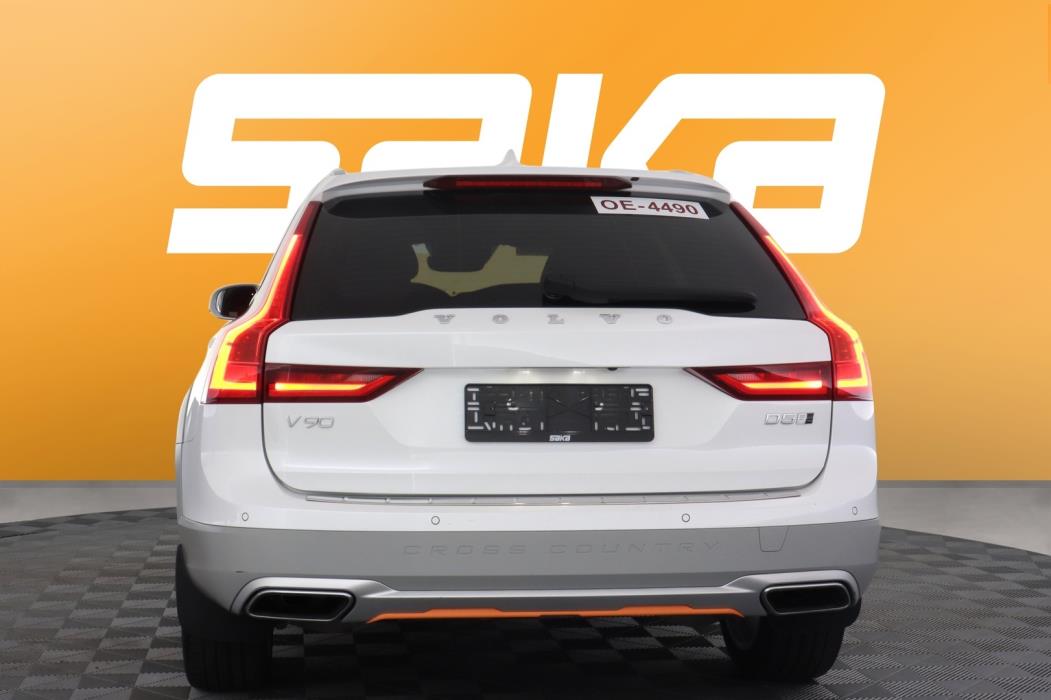 VOLVO V90 Cross Country 2018