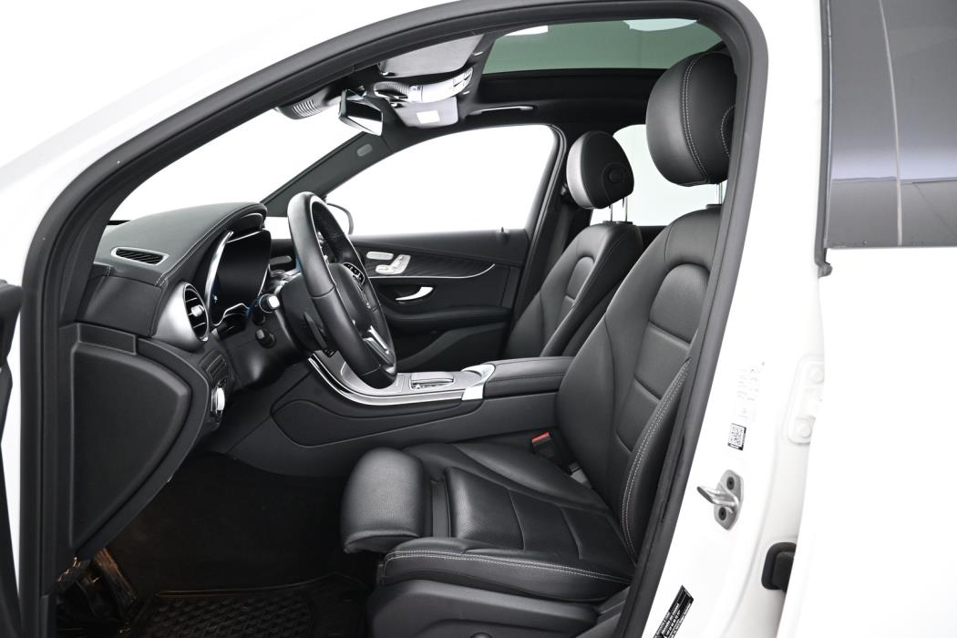 MERCEDES-BENZ GLC 2022