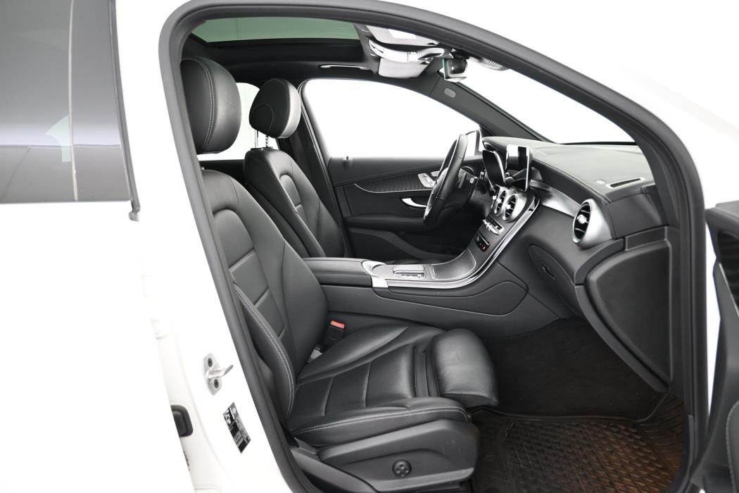 MERCEDES-BENZ GLC 2022