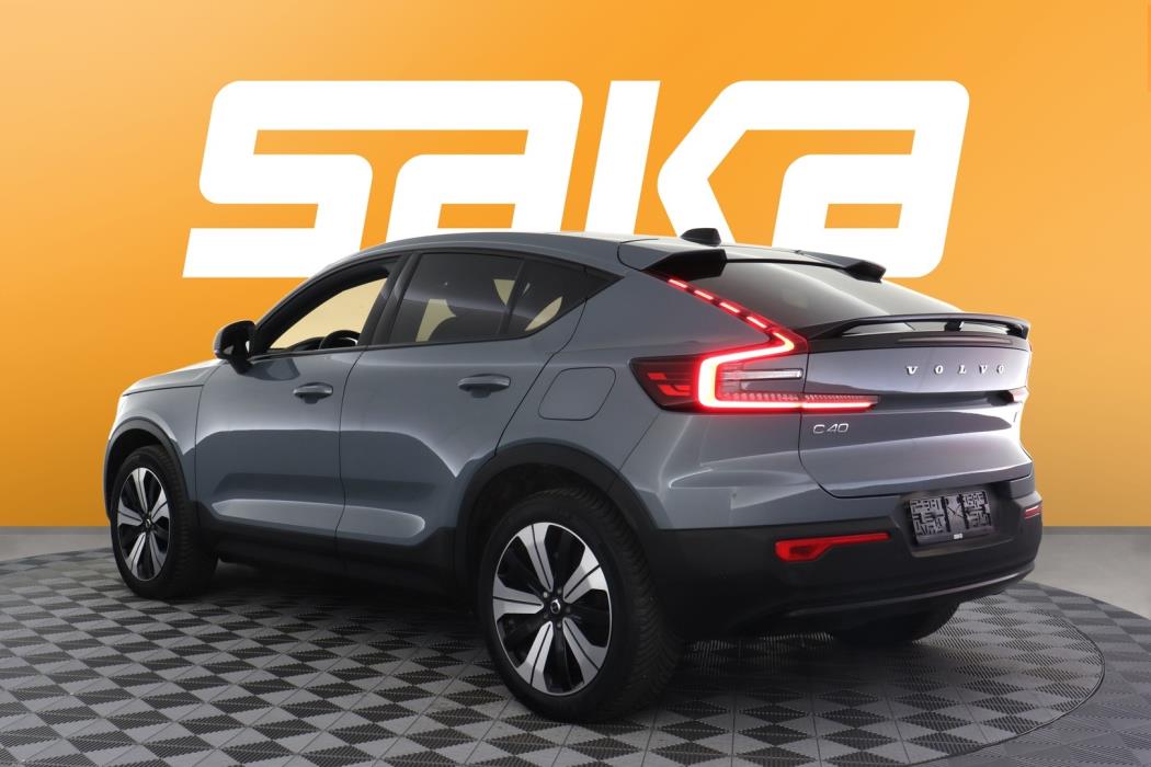 VOLVO C40 2023