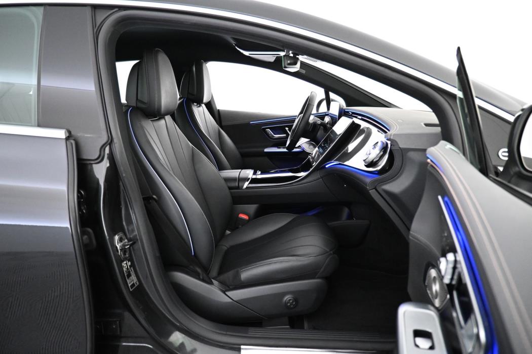 MERCEDES-BENZ EQE 2024