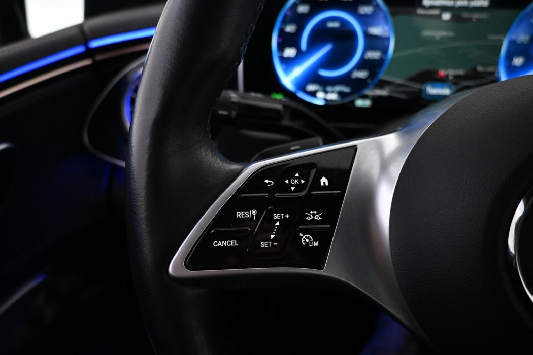 MERCEDES-BENZ EQE 2024