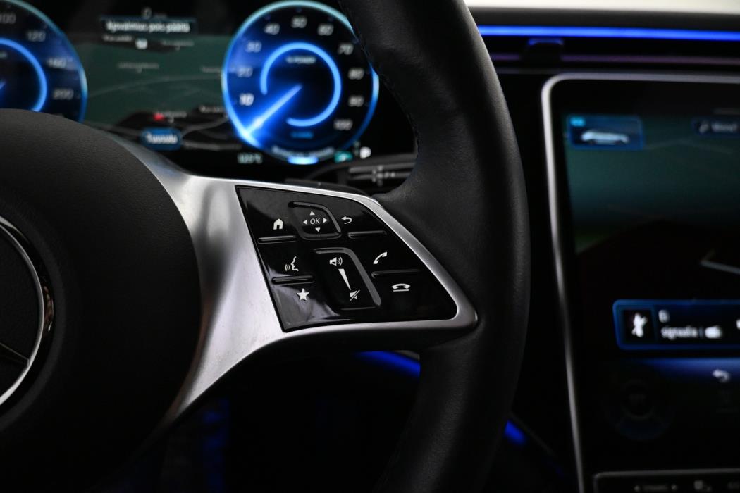 MERCEDES-BENZ EQE 2024