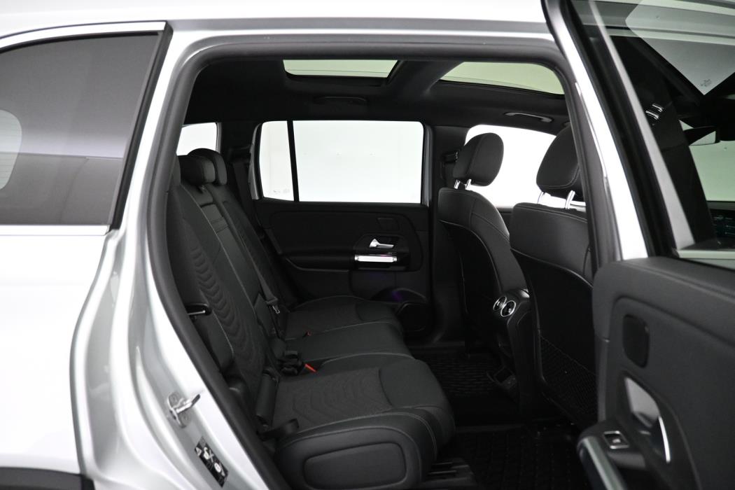 MERCEDES-BENZ EQB 2024