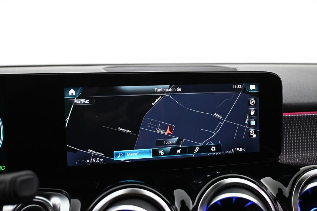 MERCEDES-BENZ EQB 2024