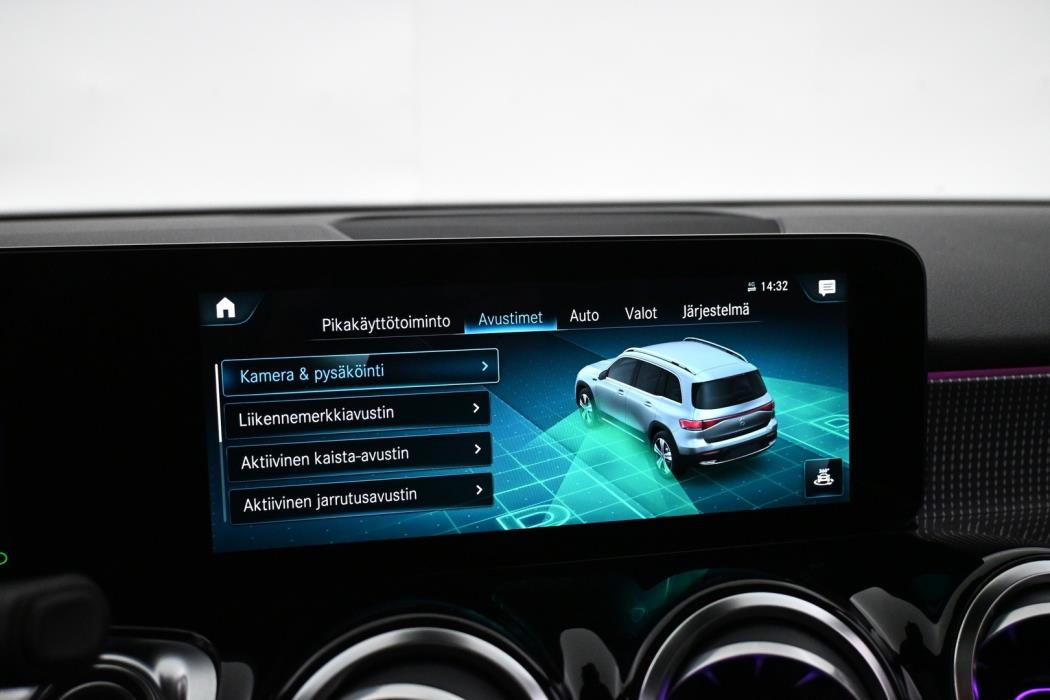 MERCEDES-BENZ EQB 2024