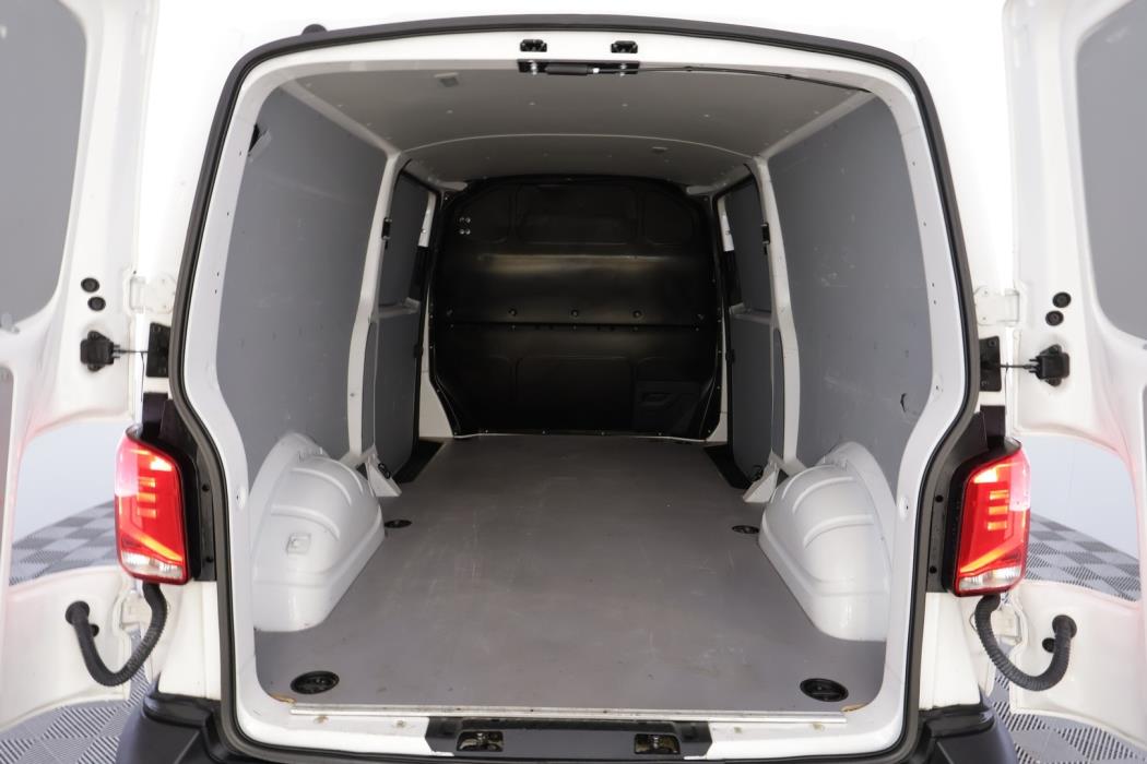 VOLKSWAGEN Transporter 2023