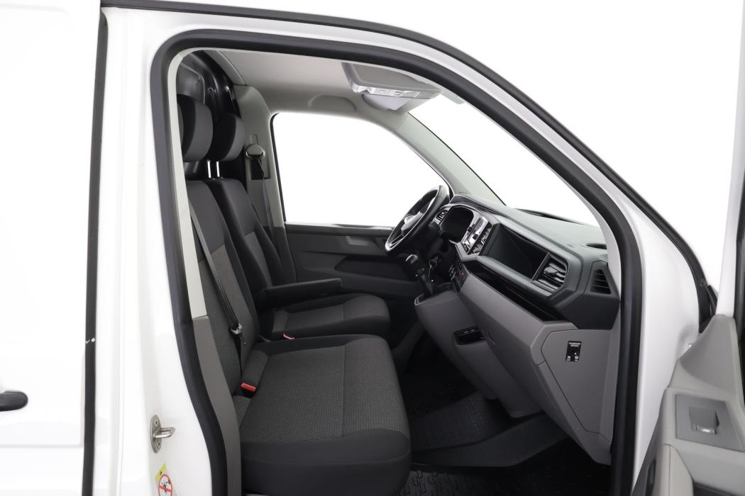 VOLKSWAGEN Transporter 2023