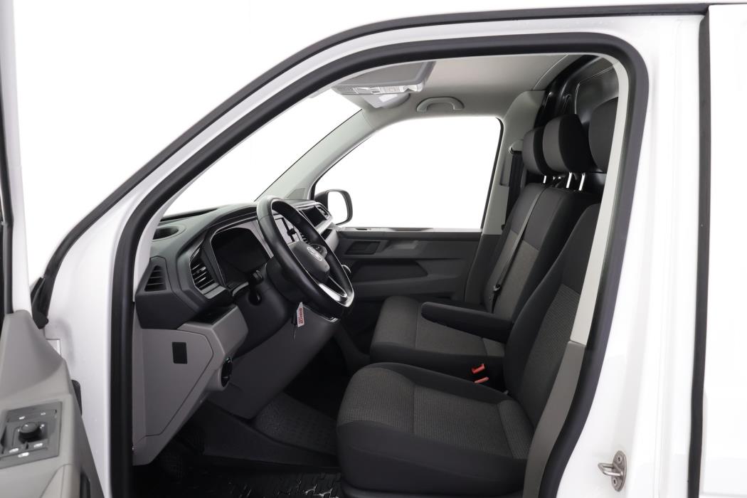 VOLKSWAGEN Transporter 2023